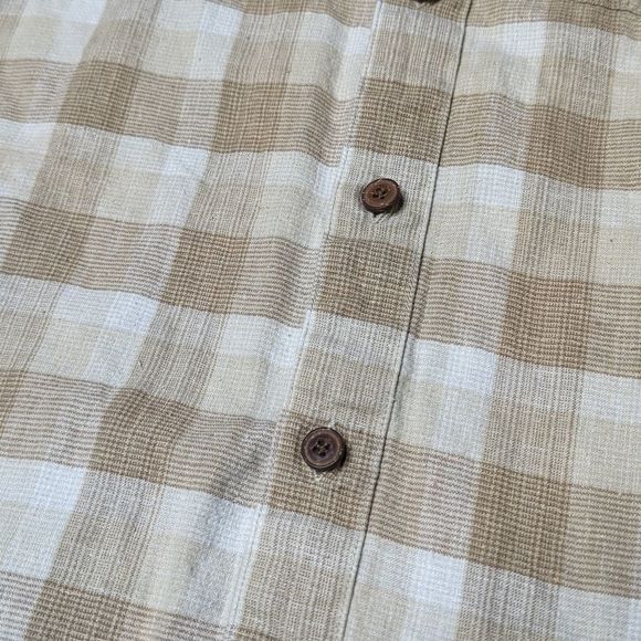 Patagonia hemp cotton blend tan plaid short sleeve button down collared shirt - Picture 3 of 8